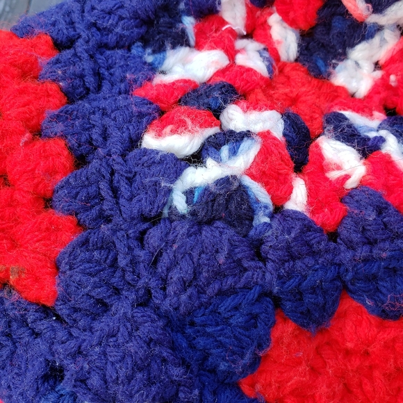 Patriotic Granny Afghan 60"x74" Red White Blue - Picture 10 of 11